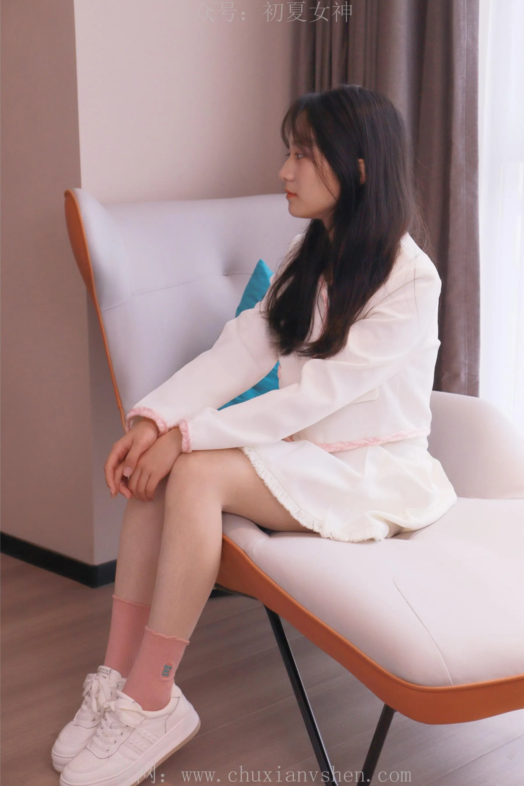 初夏女神 NO.012 沙沙S码粉白色套搭配小白鞋 [104P]插图8